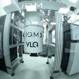 LUMI-Q Consortium Unveils the VLQ Quantum Computer for the Czech and European Science Community
